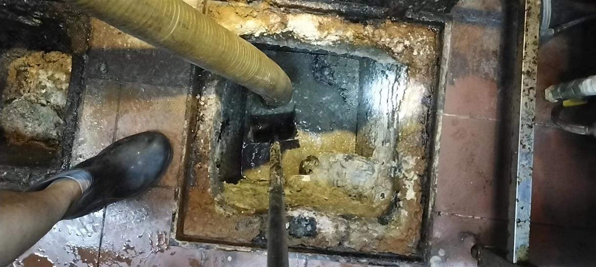 爱民污水池清理一般都有毒气，怎么预防中毒呢？