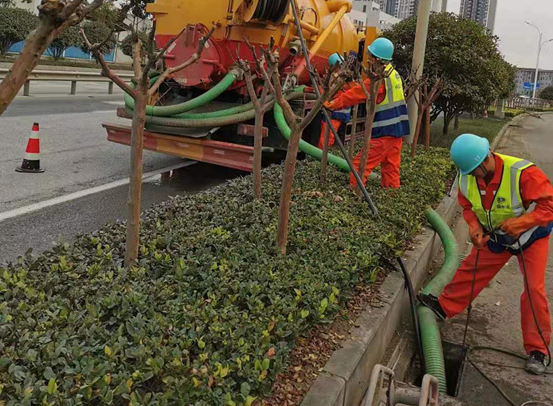 爱民市政管道清淤